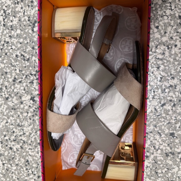 Tory Burch Gray and Tan Minimalist Sandals - Picture 11 of 15